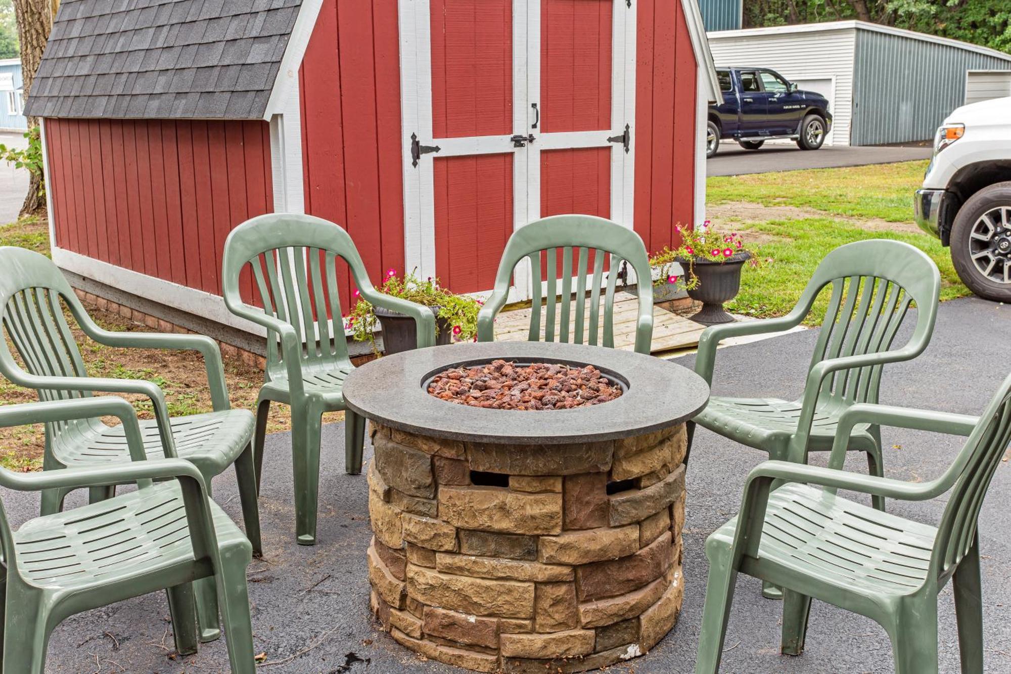 Apartamento Jerry'S Way Lake George Exterior foto